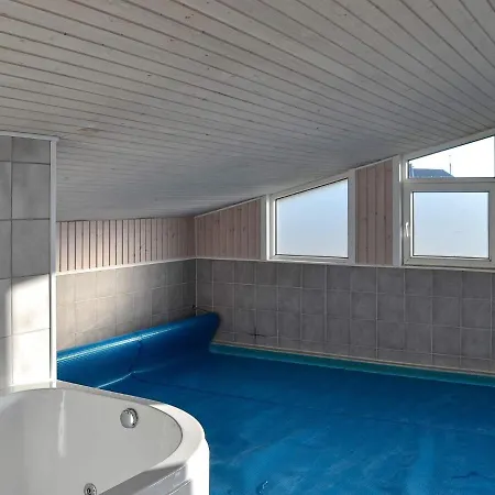 Дом отдыха Modern Holiday In Fan With Private Whirlpool